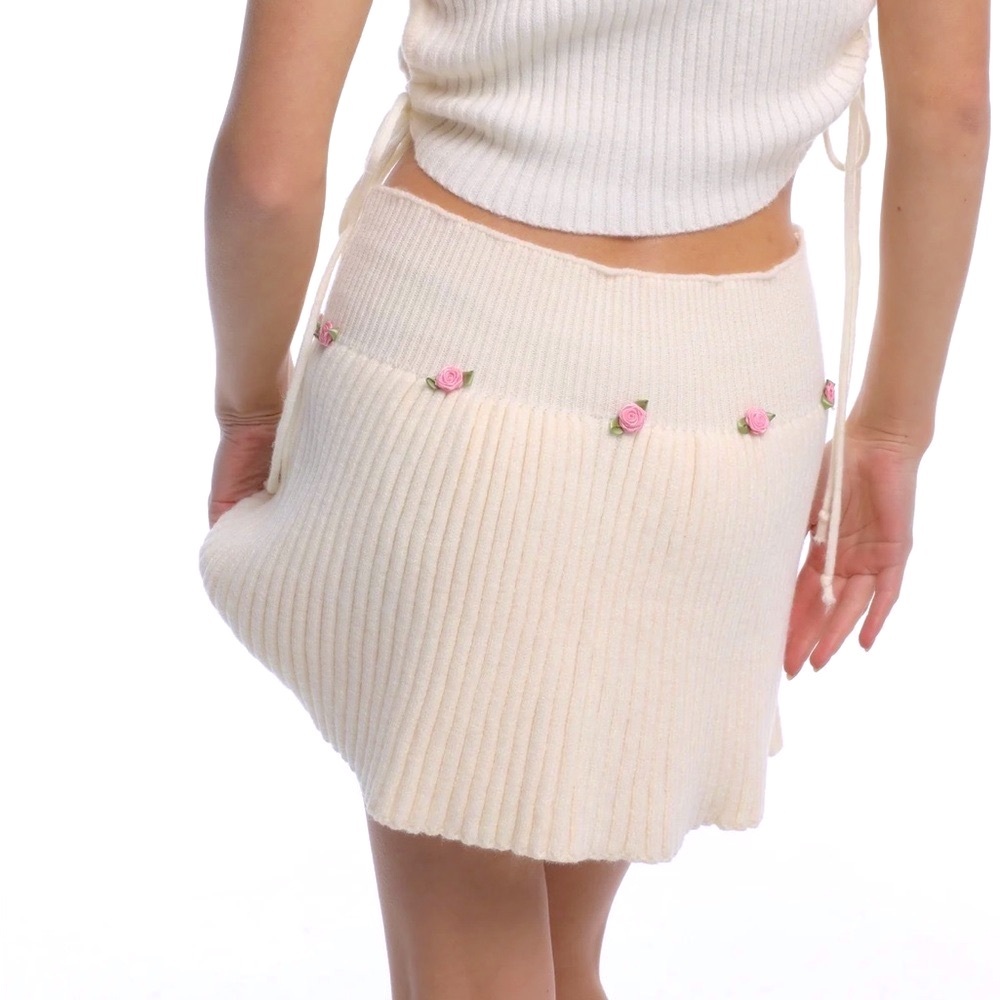 Nancy Acrylic Skirt (Season Sale ❣️) - Picture 3 of 3